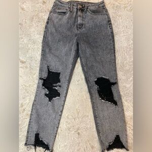 Simple Society~Gray Distressed Frayed Bottom  Straight Jeans~High Rise~Size 7/28